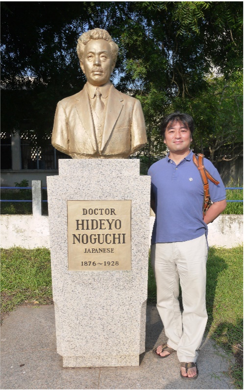 ガーナの野口記念医学研究所にて